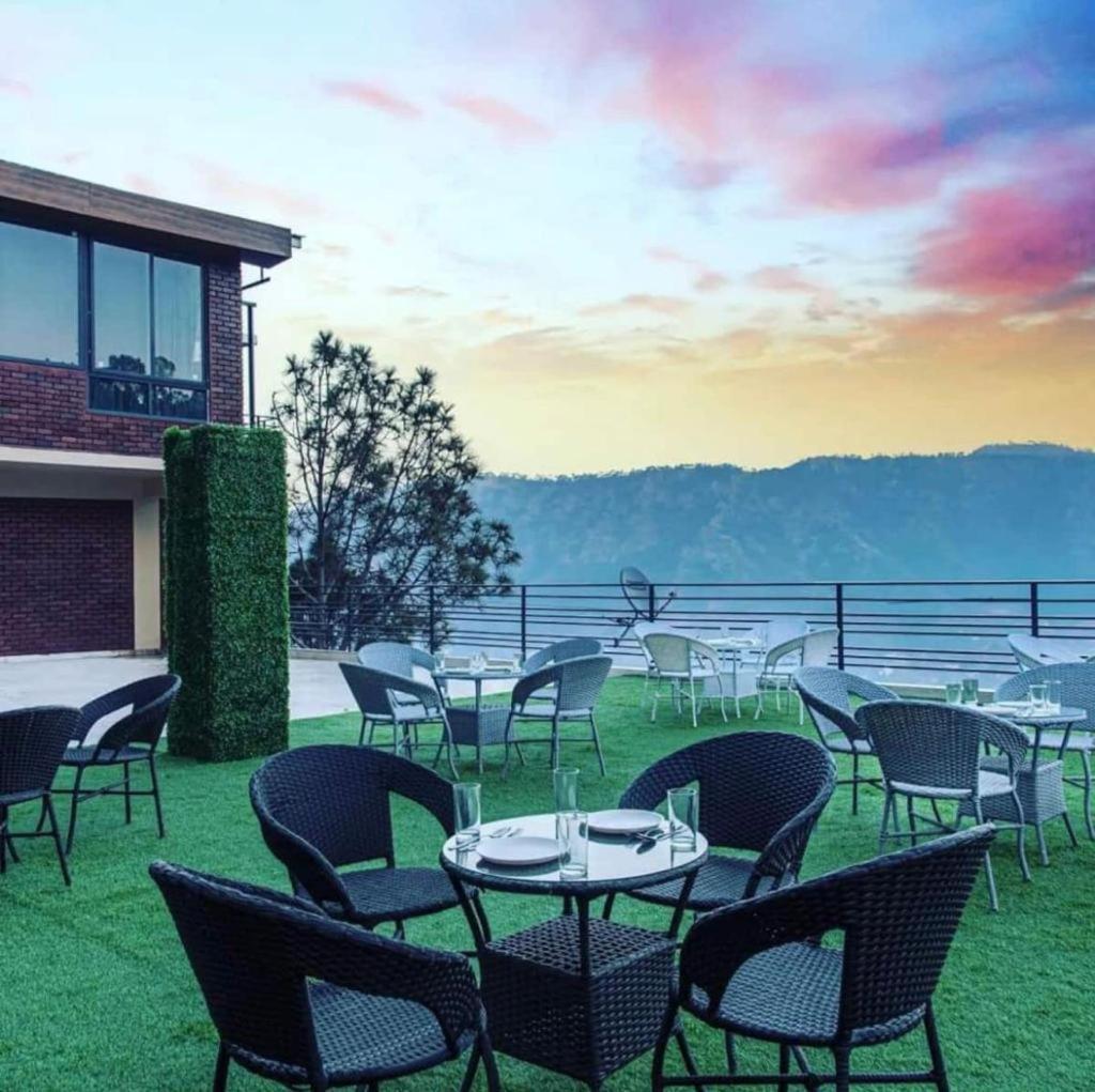 Mountain Height Kasauli Apartment Exterior photo